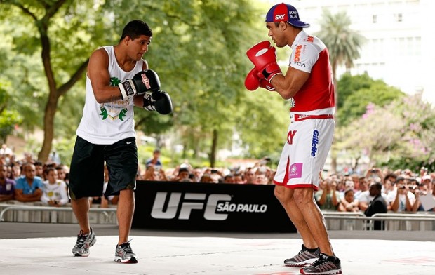 Durinho (esq.) e Belfort (dir.) foram companheiros de treino. Foto: Josh Hedges/UFC