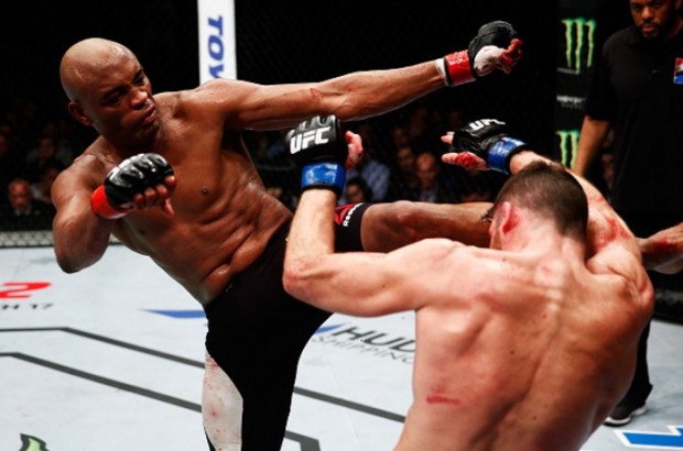 Anderson não saiu com a vitória, mas levou o bônus de US$ 50 mil. Foto:  Dean Mouhtaropoulos/UFC