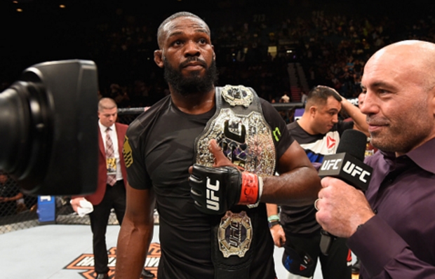 Jones (foto) agora é campeão interino dos meio-pesados. Foto: Josh Hedges/UFC