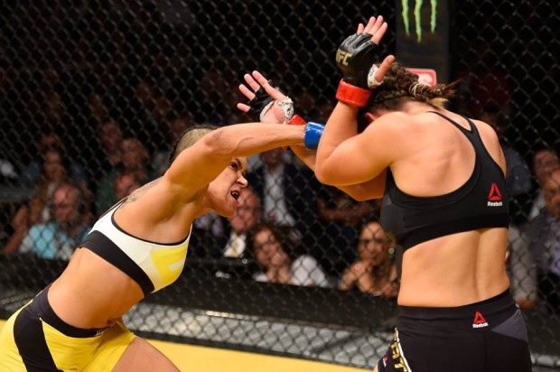 Amanda atropelou Miesha e conquistou o cinturão do UFC. Foto: Divulgação/UFC