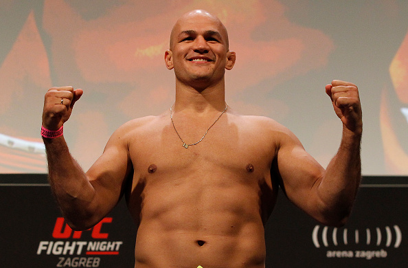 J. Dos Santos vai disputar o título mundial em maio (Foto: Srdjan Stevanovic/UFC)