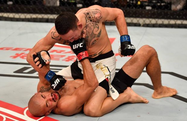 M. Holloway nocauteou J. Aldo no UFC 212 (Foto: Reprodução/Facebook UFCBrasil)