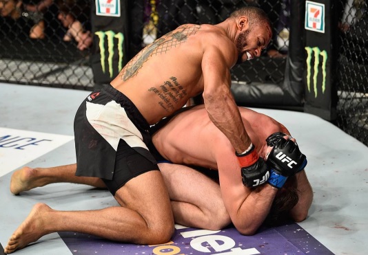 T. Marreta consegue mais uma nocaute (Foto: Reprodução/Instagram/UFC)