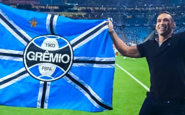 Werdum entrará com hino do Grêmio no UFC 216 (Foto:Facebook FabricioWerdum)