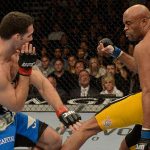 Fratura de Anderson Silva (dir.) foi uma das cenas mais fortes e marcantes de 2013. Foto: UFC