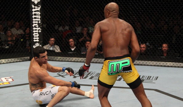 Histórico UFC 126 terminou com nocaute de Anderson sobre V. Belfort (Foto: Reprodução/Instagram/UFC)