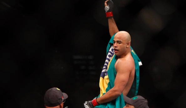  Warlley (foto) volta ao octógono no UFC 224. (Foto: Reprodução Instagram ufc_brasil)