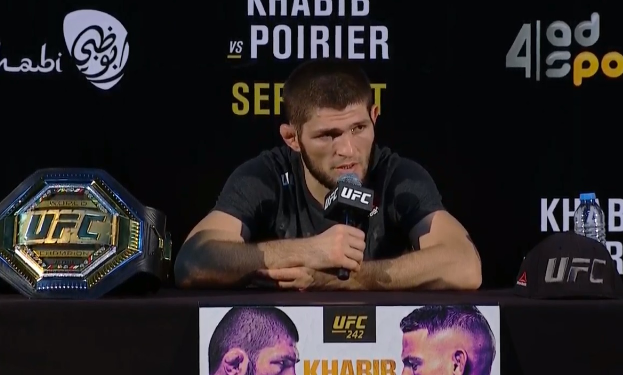 UFC não atende pedido de Khabib e mantém russo em segundo no