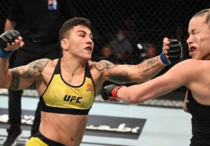 Jéssica Bate-Estaca em ação no UFC