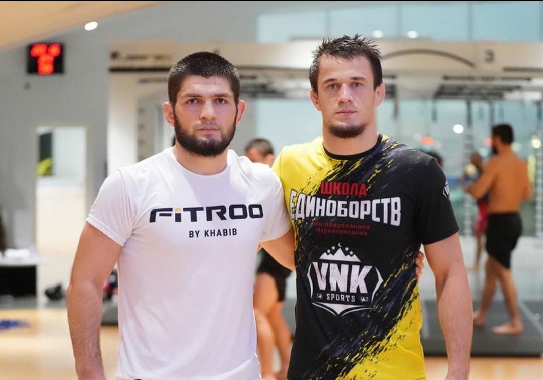 Campeão Khabib Nurmagomedov lidera lista de quatro premiados por