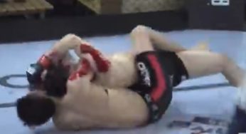 IMAGEM FORTE: Lutador sofre joelhada na cabeça e fica ‘banhado de sangue’ em evento coreano