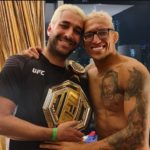 Diego Lima (esq) posa com C. Do Bronx e o cinturão conquistado no UFC 262. Foto: Reprodução/Instagram