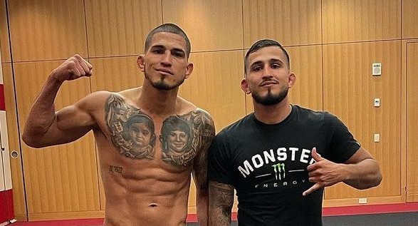 Irmãos Jonas desafiam astro de 'Thor' e irmãos para luta de MMA