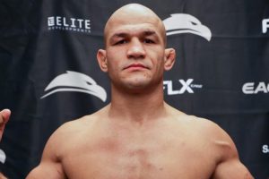 Júnior Cigano (foto) é ex-campeão do UFC. Foto: Reprodução/Instagram @eaglefcmma