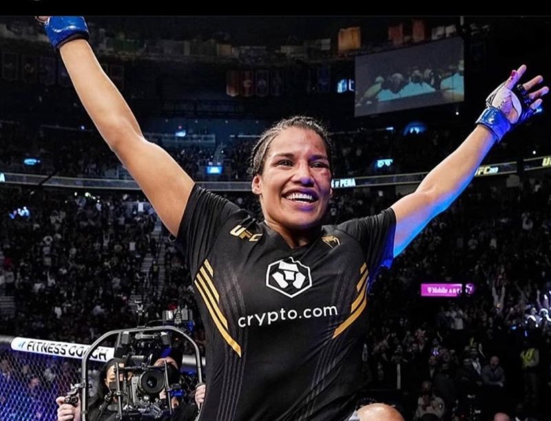 Julianna Peña em vitória no UFC. Foto: Reprodução/Instagram