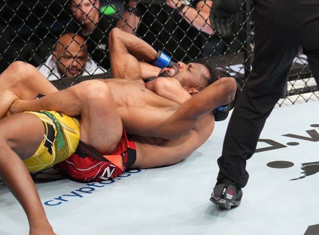 Irm&atilde;o de Deiveson, Francisco 'Sniper' &eacute; finalizado por iraquiano no card  preliminar do UFC 278 | SUPER LUTAS