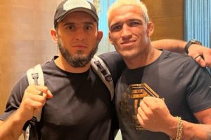 I. Makhachev posa ao lado de C. Do Bronx após o UFC 280. Foto: Reprodução/Instagram