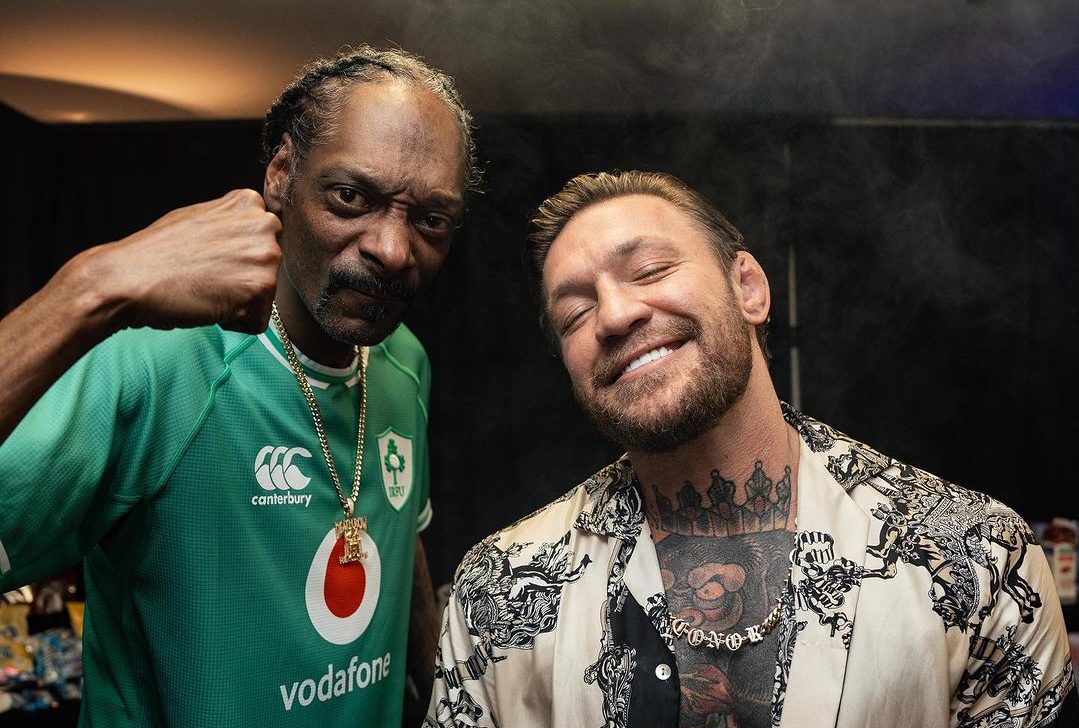 Conor McGregor posa ao lado de Snoop Dogg. Foto: Reprodução/Instagram/@thenotoriousmma