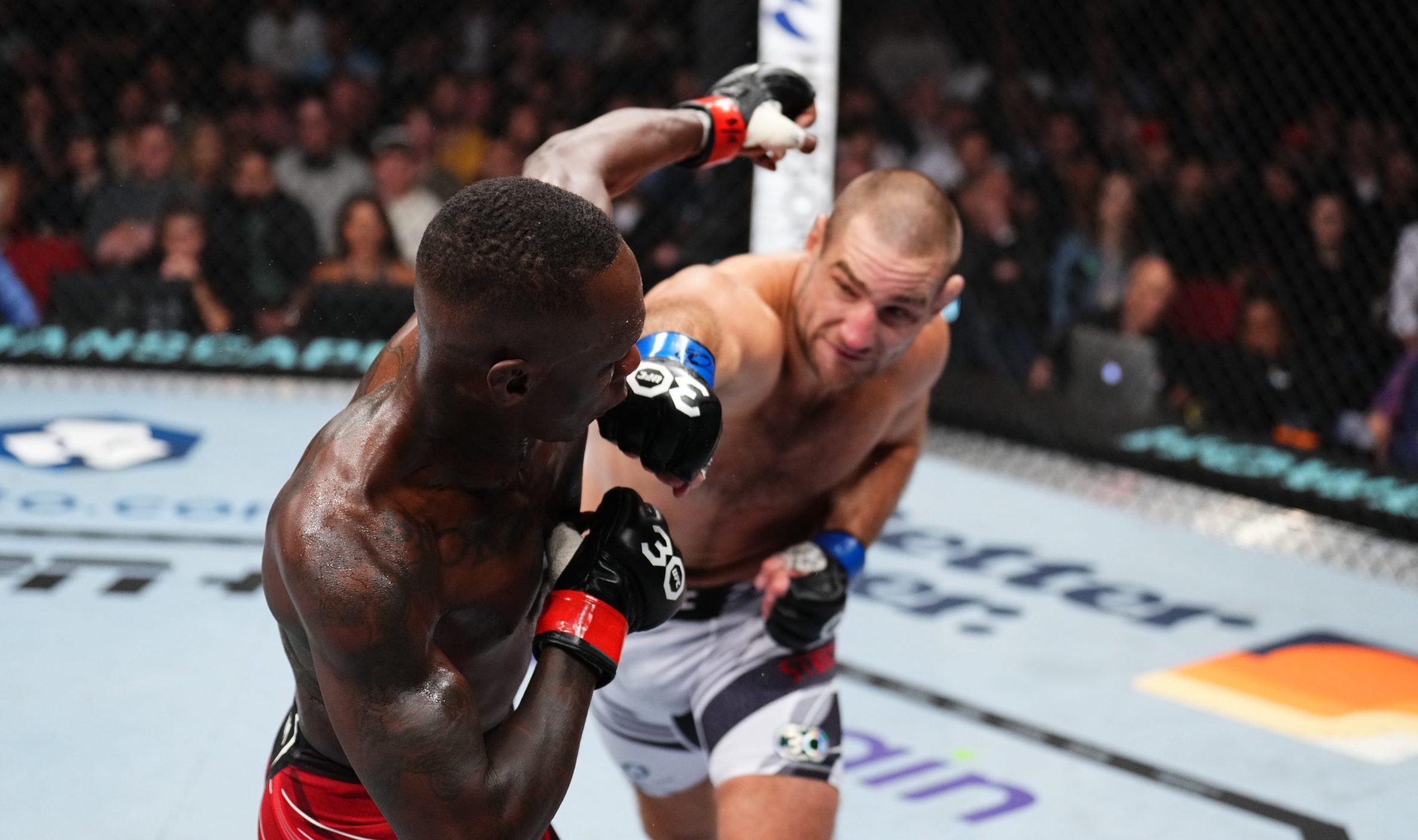 Du Plessis Israel Adesanya x Sean Strickland 3. Foto:Reprodução/Twitter @ufc