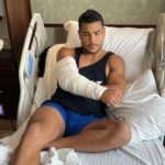 Paulo Borrachinha exibe braço enfaixado após cirurgia. Foto: Reprodução/Instagram
