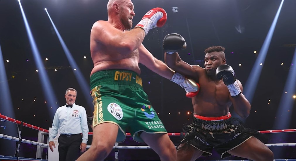 Tyson Fury justifica performance decepcionante em vitória, mas elogia