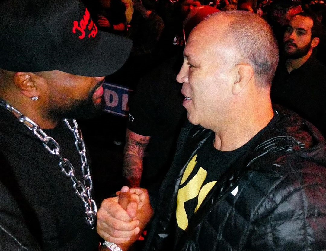 Quinton Jackson records a friendly meeting with Wanderlei Silva, but