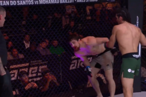 VÍDEO: Lutador de MMA se distrai com árbitro, leva chute devastador na boca e quase acaba nocauteado. Foto: Reprodução/X