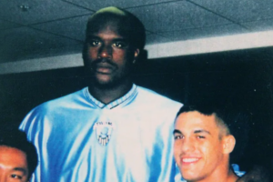 Vitor Belfort poses next to Shaquille O'Neal. Photo: Reproduction/Vitor Belfort