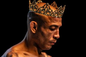 José Aldo com a coroa de Rei do Rio no UFC3. Foto: Reprodução/Instagram/UFC_brasil