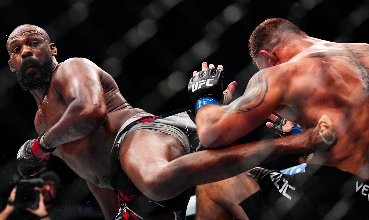 Jon Jones Thanks Coaches, Quotes Bruce Lee, and Explains the Kick That ...