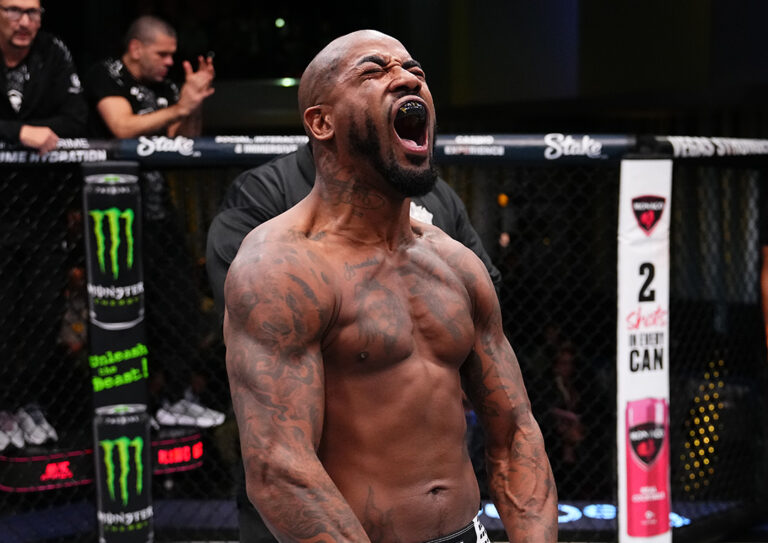 Estilo Anderson Silva! King Green baixa a guarda, provoca e nocauteia no UFC México