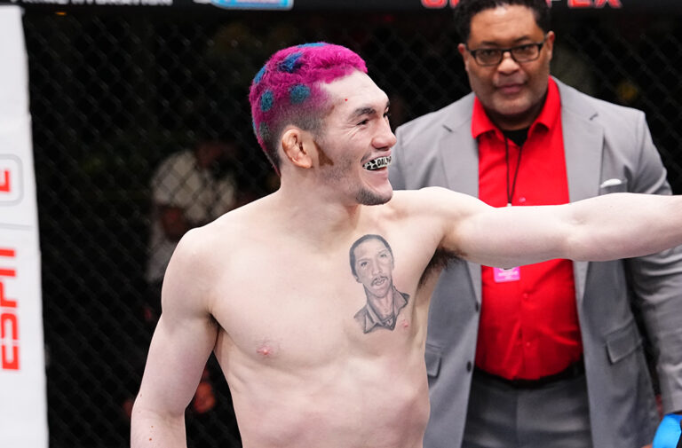 Melk Costa minimiza chances de enfrentar ex-campeão do UFC, mas afirma que o finalizaria