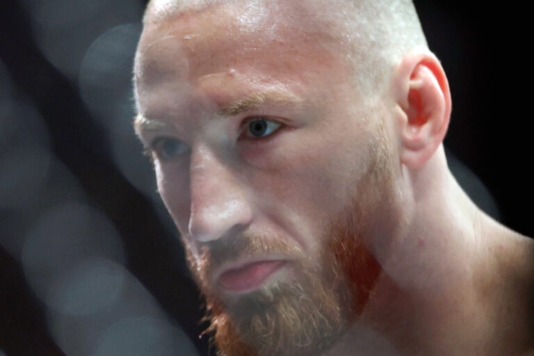 VÍDEO DA LUTA: Assista ao nocaute de Joe Pyfer em Israel Adesanya na luta principal do UFC Seattle